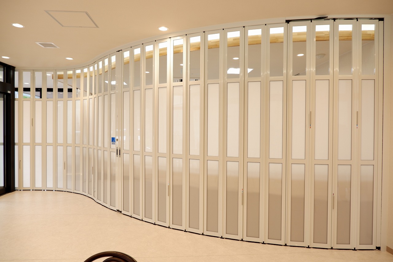 横引きシャッターの施工事例を紹介