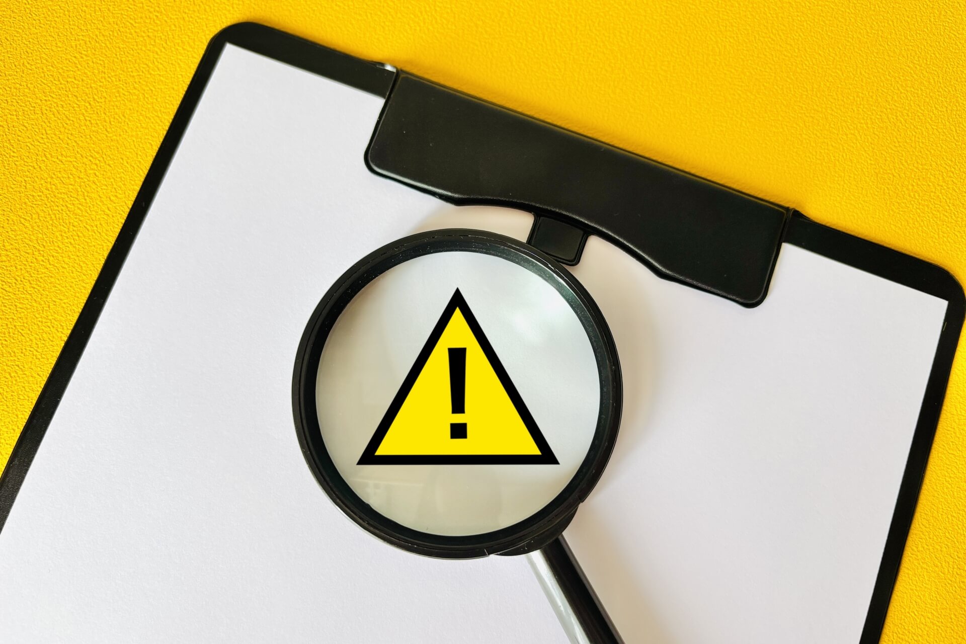 外部用の間仕切りに折戸を設置する際の3つの注意点