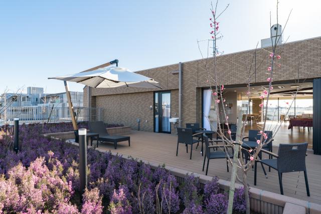 プレザングラン南雪谷｜眺望と庭園の一体感を高める空間設計