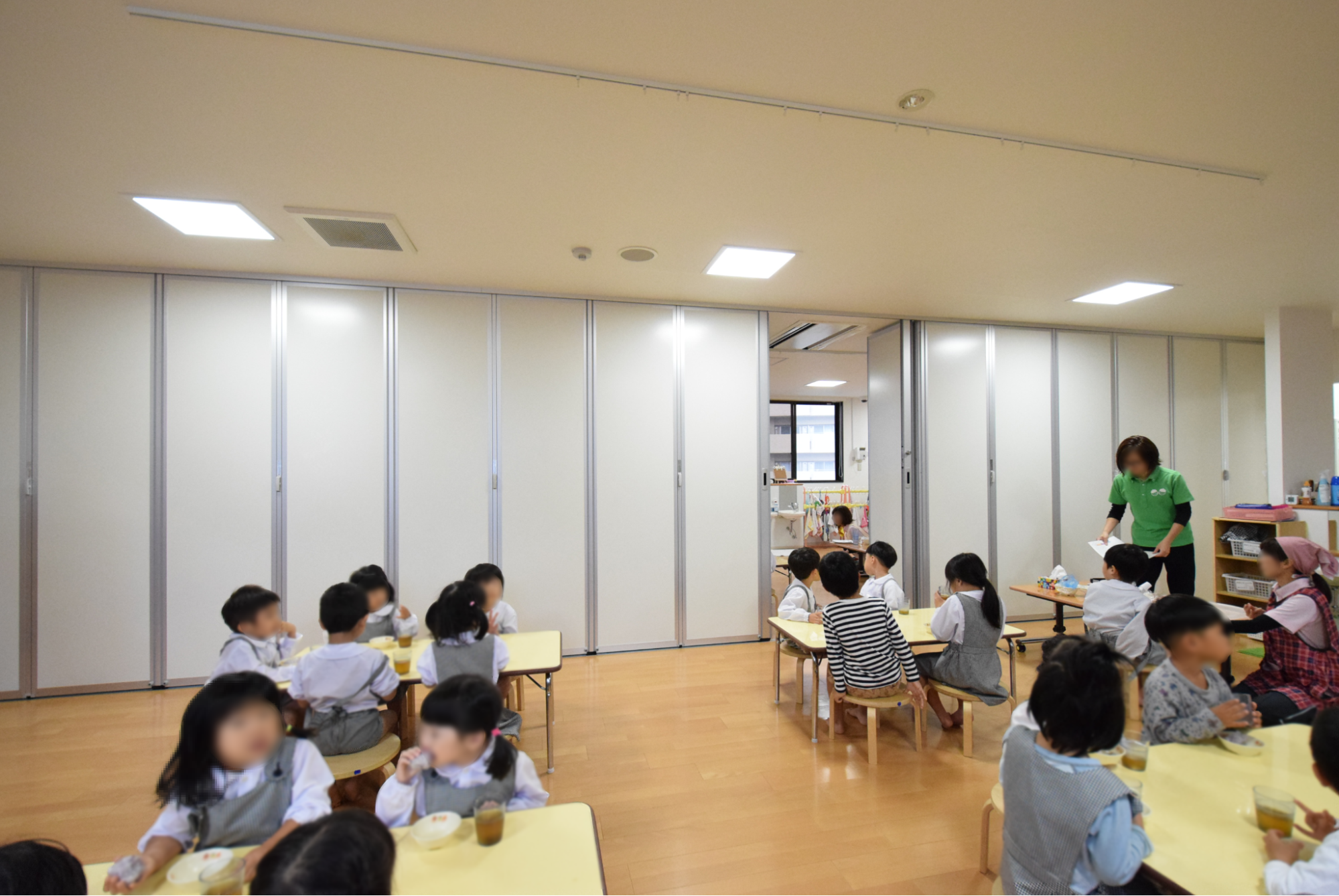 ミュート|遮音性と開放性を両立し用途に合わせて空間を可変