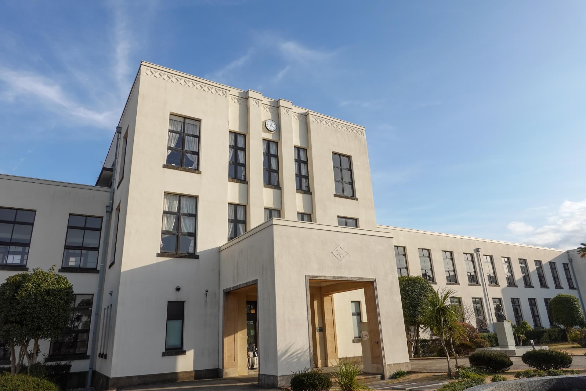 学校空間の開放感を左右する「開口部設計」の考え方