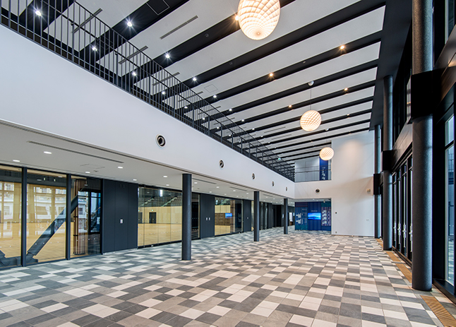 学校・公共施設で開放感を実現した折戸の導入事例5選