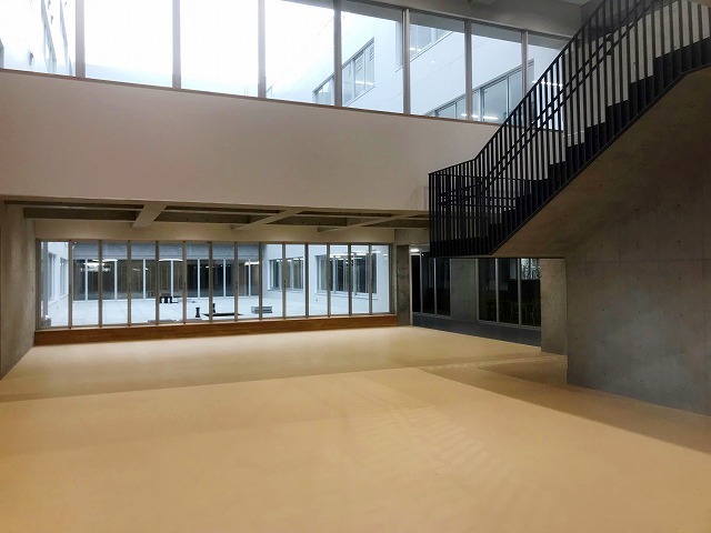 横浜市立箕輪小学校｜多様な学習・活動空間が展開