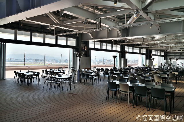 開放感のある店舗を折戸で実現した事例4選