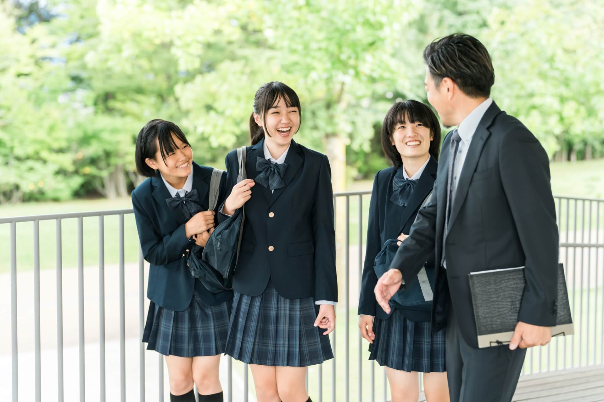 折戸・横引きシャッターが利用者に与える影響